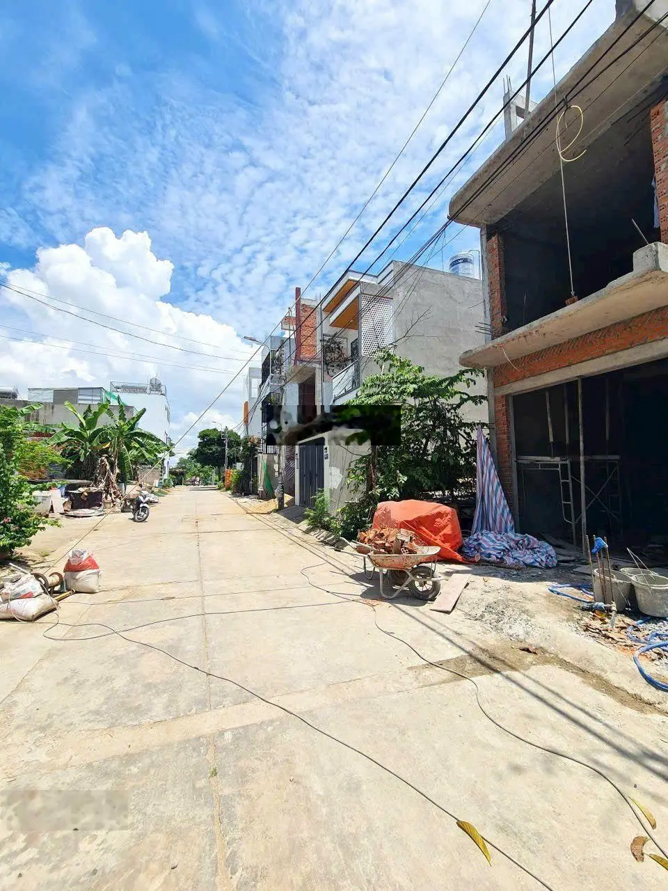 Bán nhà mới cực xinh, đường 9m, KDC Đ. Long Phước, Quận 9, đối diện ký túc xá ĐH Luật Cơ Sở 3