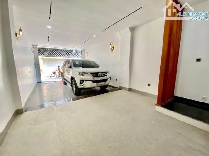 Bán nhà Trần Tử Bình, phân lô, kinh doanh, 5 tầng dân xây, ô tô ngủ trong nhà, 60m2 chỉ nhỉnh 14 tỷ