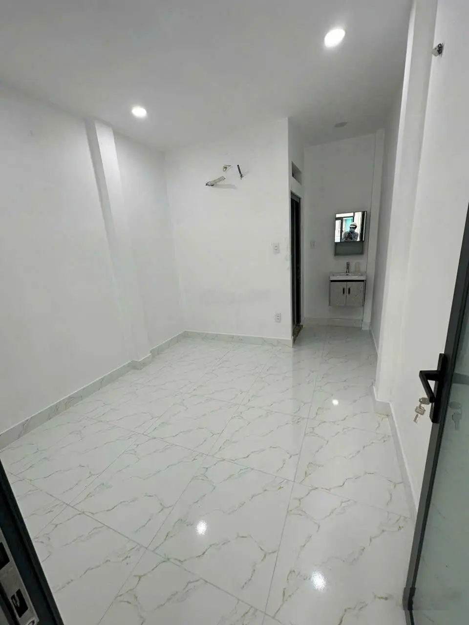 (6,x tl) nhà cao thắng, 2 lầu mới đẹp, 3,2m x 14m, 40m xd, hẻm rộng rãi..!