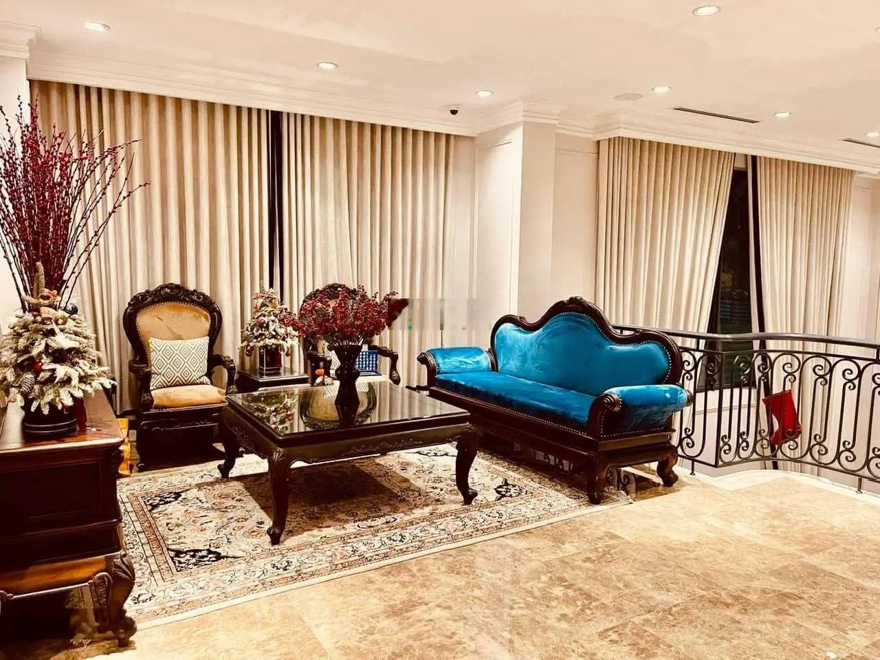 Bán lô S lập Hoa Sữa 6. 255m2, HT phong cách hiện đại, có thang máy, view ngã ba sông, giá 56 tỷ