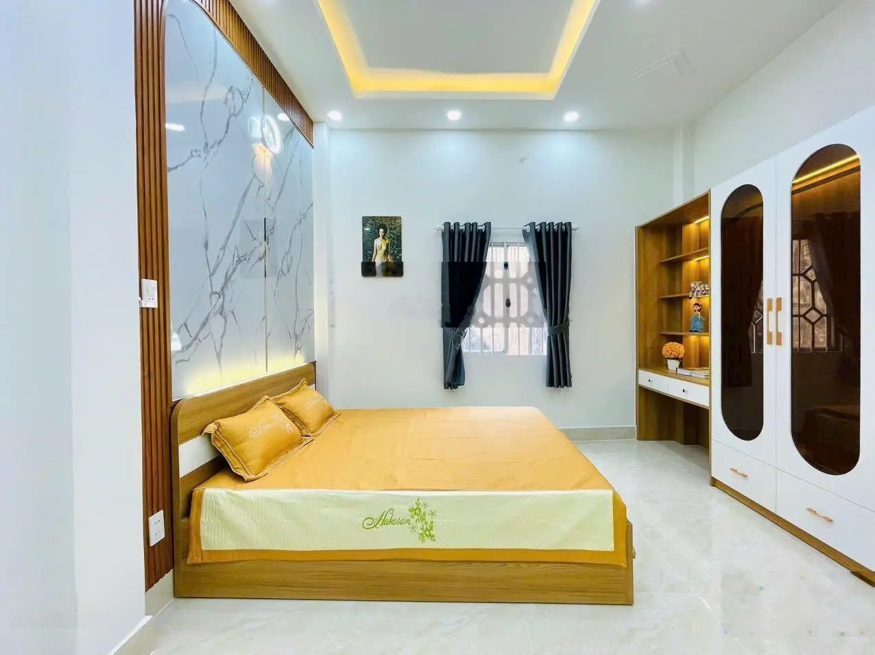 Hạ giá !! Bán gấp nhà 60m2, giá 1 tỷ 850 triệu Nguyễn Văn Quá vào 100m, Quận 12 hẻm xe hơi 6m, SHR