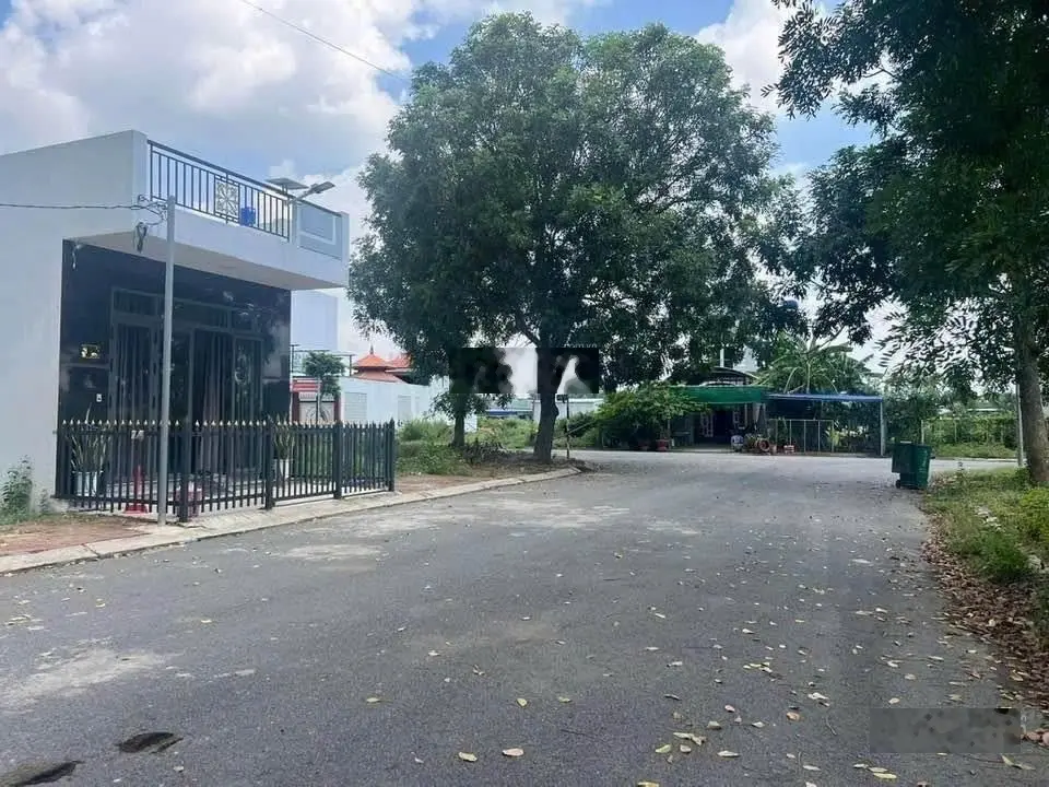 Kẹt tiền cần bán 1 nền đường số 15 tại khu dân cư Hưng Gia Garden - Thị trấn Bến Lức 2,4tỷ/100m2