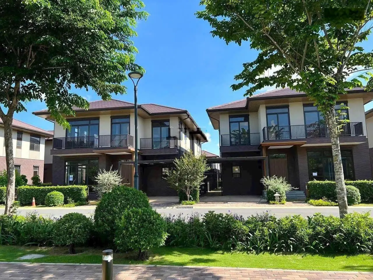 Bán biệt thự 600m2 giá đất khu đô thị phía Tây Sài Gòn. Giá từ 33tr/m2 rẻ hơn đất Quận 9