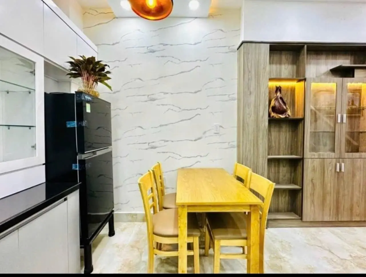 Sang tên nhà 2 tầng Quận Bình Thạnh (54,2m2, SHR). Hẻm ôtô lớn, đường thoáng chống ngập