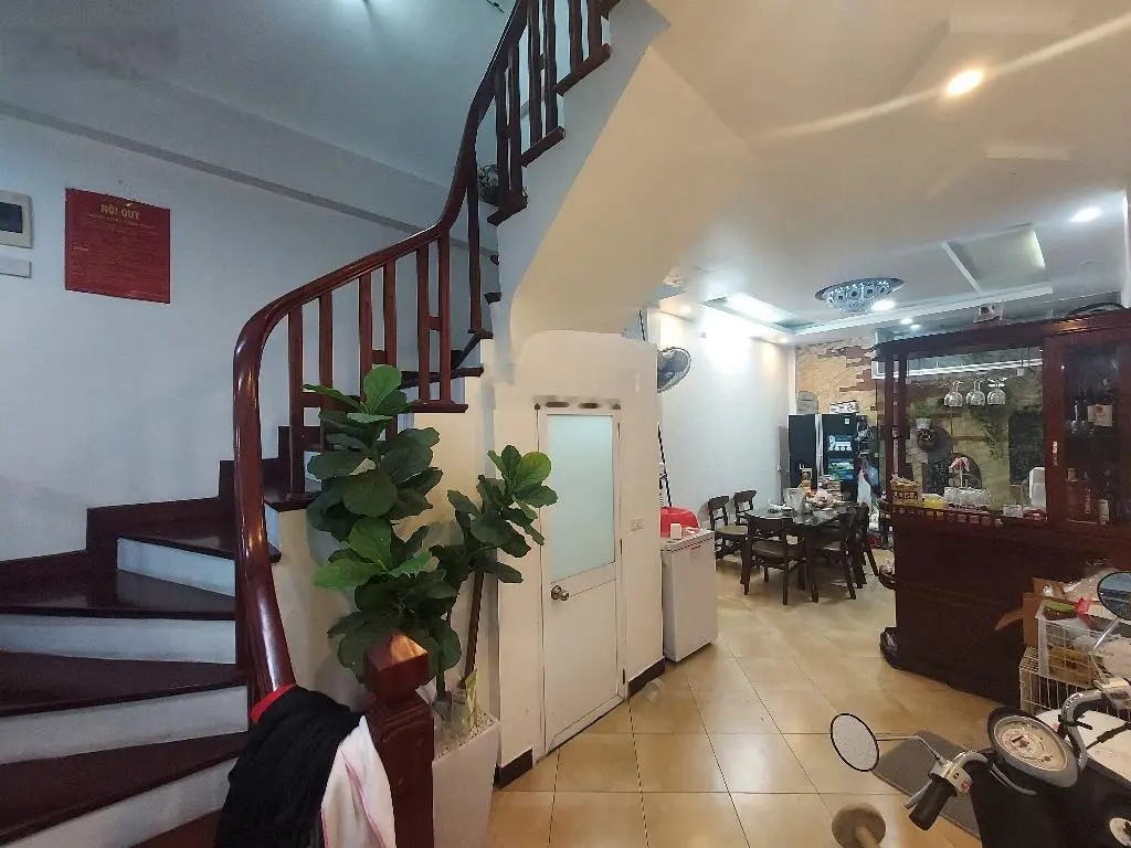 Bán nhà phố Từ Hoa Quảng An, ngõ thông 2 đầu đều là hồ Tây, 58m2, nhà đẹp ở ngay, 18.3 tỷ.