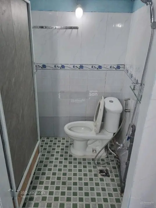Bán gấp nhà đẹp nằm ngay trường THCS Lê Tấn Bê, giá hạt dẻ, 65m2, SHR, sang tên CC liền