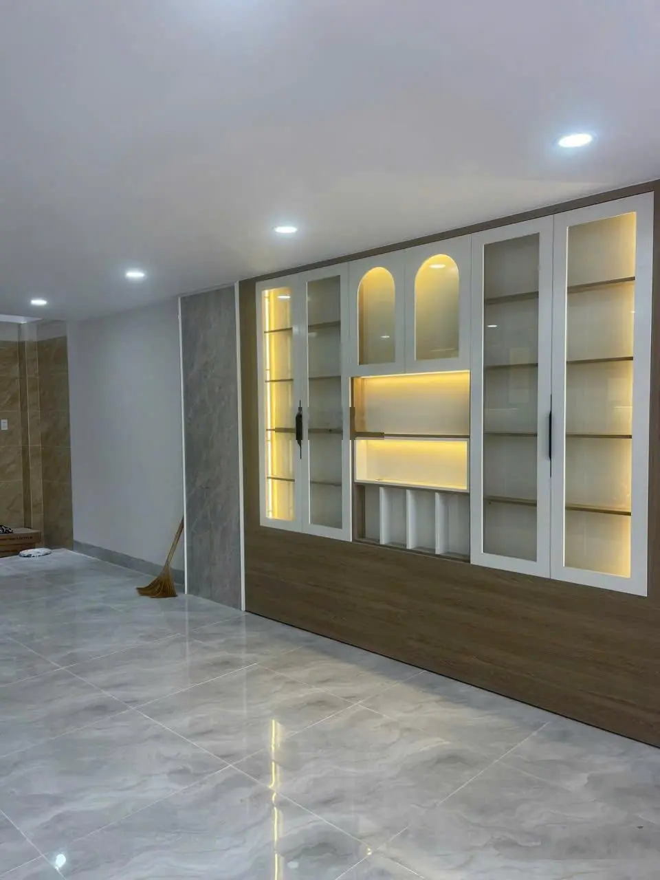 Chú bán gấp nhà chỉ 1ty6 nằm ngay tại đường Hoàng Phan Thái, Bình Chánh 72,5m2 SHR ra Quốc Lộ 1A