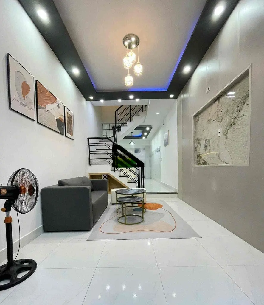 Bán nhà 2 Tầng Nguyễn Chí Thanh, TP Đà Nẵng, bên cạnh cầu Sông Hàn