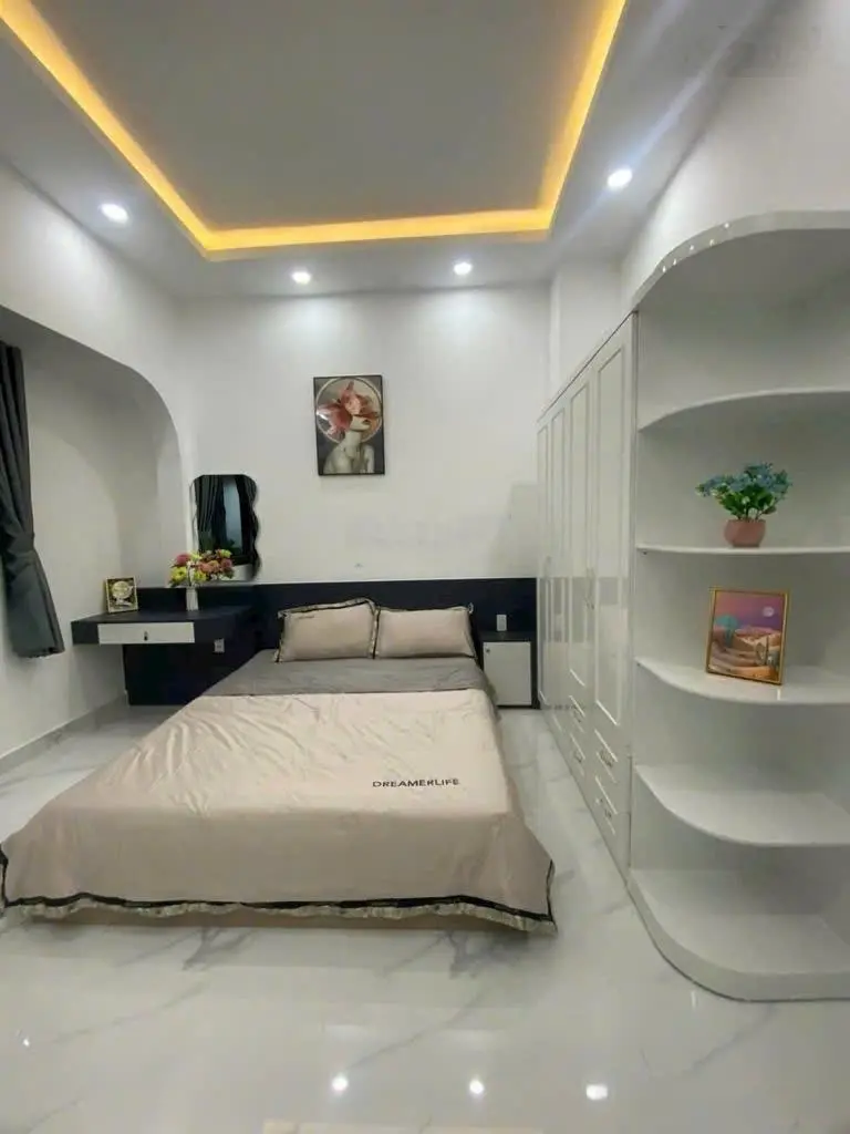 Nhà ngộp đường Vĩnh Viễn-P4-Q10 Giá 5tỷ3/76m2(5,5x15m) Đang cho Thuể 60tr/Tháng