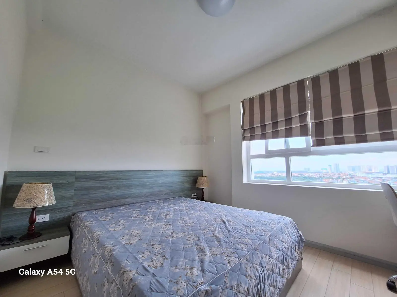 Chính chủ bán chung cư 92m2 tháp A2 đường Rừng Cọ Ecopark full nội thất