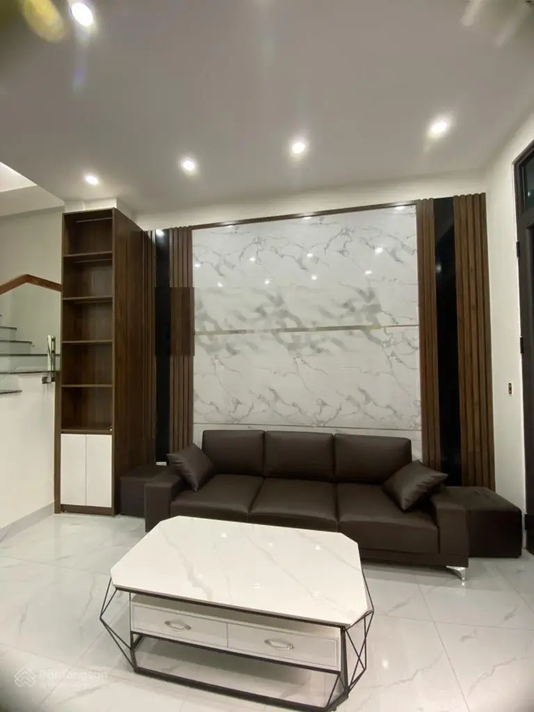 Hiếm, Siêu Phẩm Gần Ngô Thì Nhậm 40m2 - 4 tầng - vị trí đỉnh, ô tô đỗ cửa, chỉ 9tỷ65