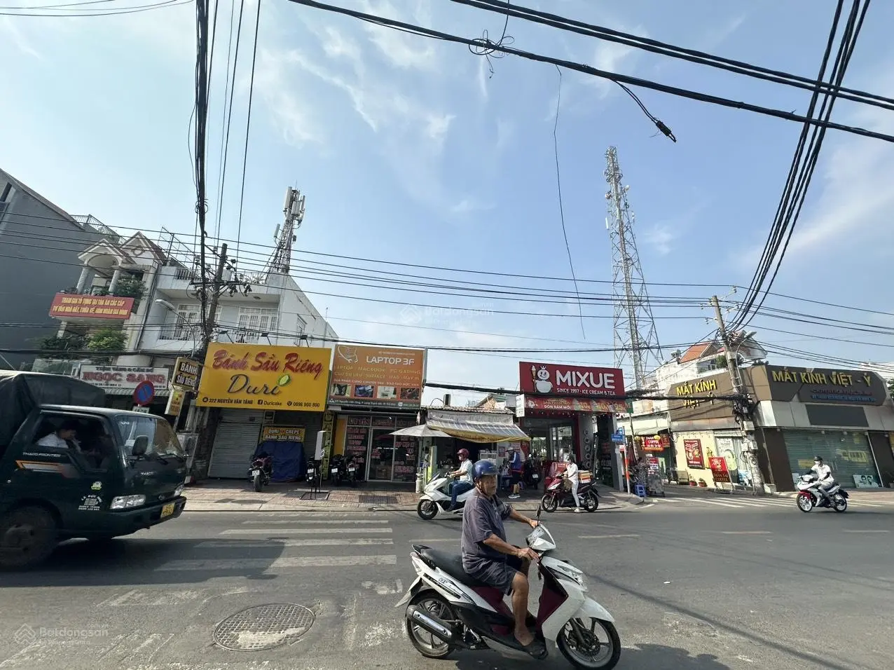 MT Hoàng Hữu Nam, ngang 18m dài 30m giá chỉ 55 tỷ TL, và 1 số căn cùng trục đường đang cần bán!