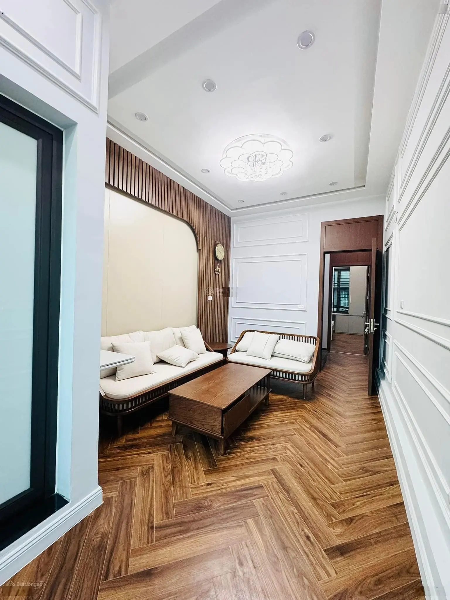 6.8 tỷ-38m2-lò đúc- trần khát chân-full nội thất- gân phố