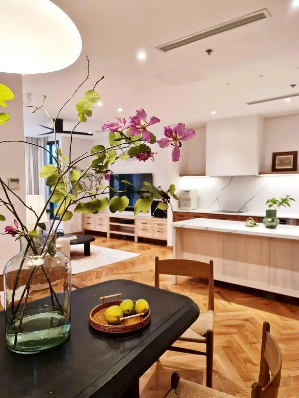 Chủ nhà cần bán gấp căn hộ Park 6 Times City - 4PN sửa thành 3 diện tích 143m2