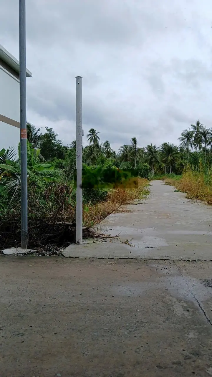 GĐ em cần bán đất Bến Tre gần vòng xoay Đại Lộ Đông Tây DT 570m2 (10x57m) 50m2 thổ cư ĐT 0906 309 ***