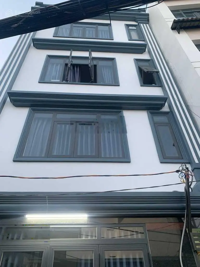 Tòa nhà CHDV Dương Quảng Hàm, ngay ĐH Văn Lang, 40 phòng, dòng tiền 140tr/tháng