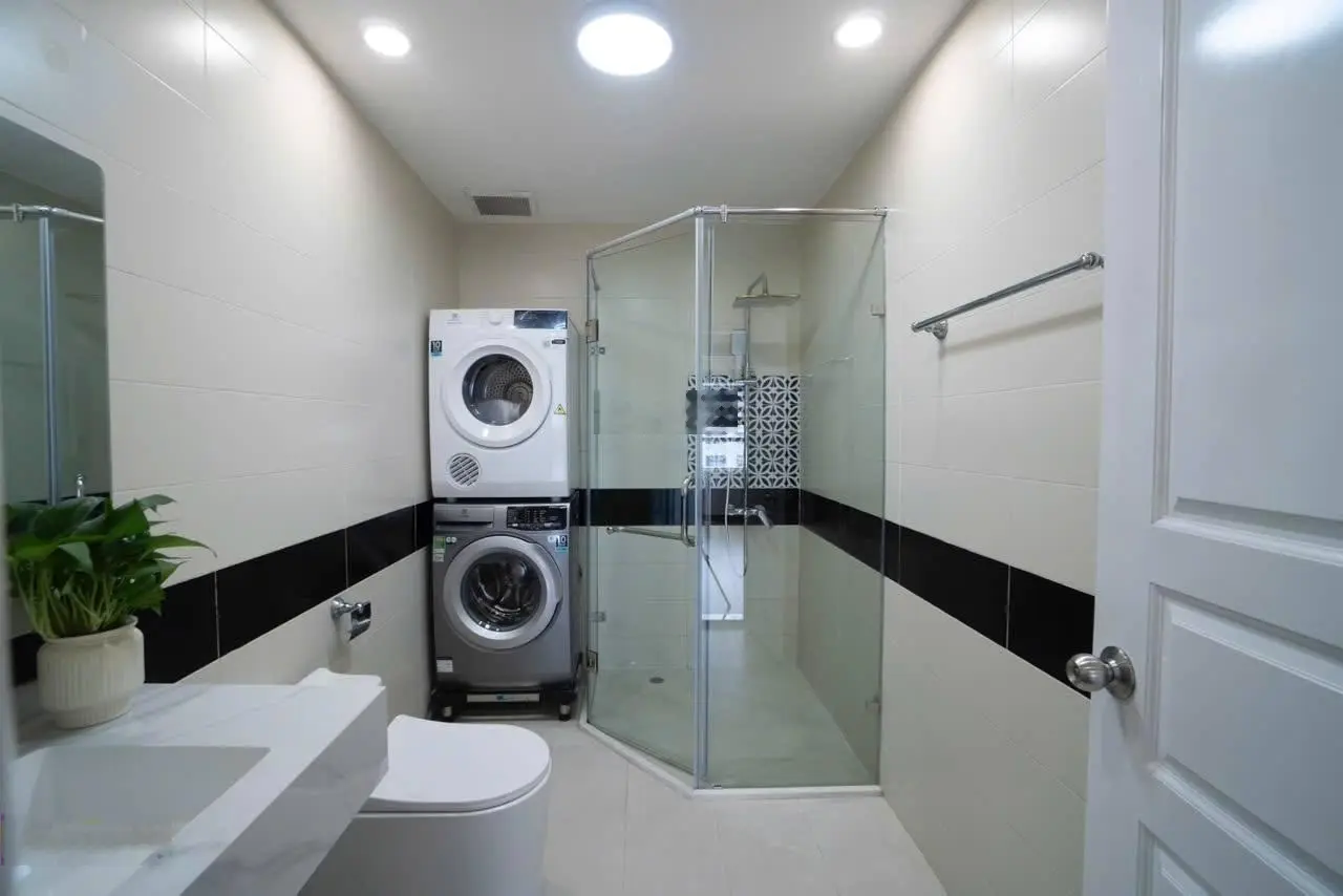 Hơn 20 tỷ, sở hữu căn nhà, 73m2, 4tầng, mặt Phố Hoàng Văn Thái, Quận Đống Đa, vị trí kinh doanh tốt