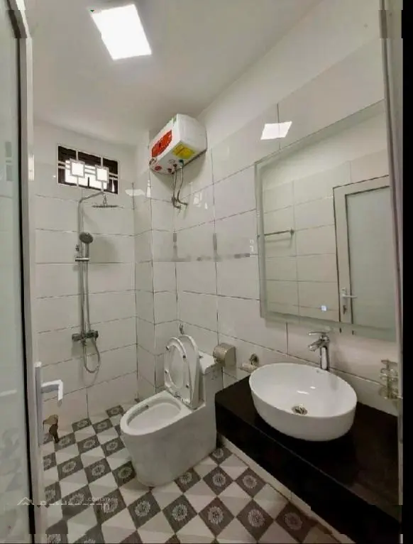 80m2/5t/5mt/12.5 tỷ / ngô gia tự / ô tô chánh/ lô góc kinh doanh/ thang máy
