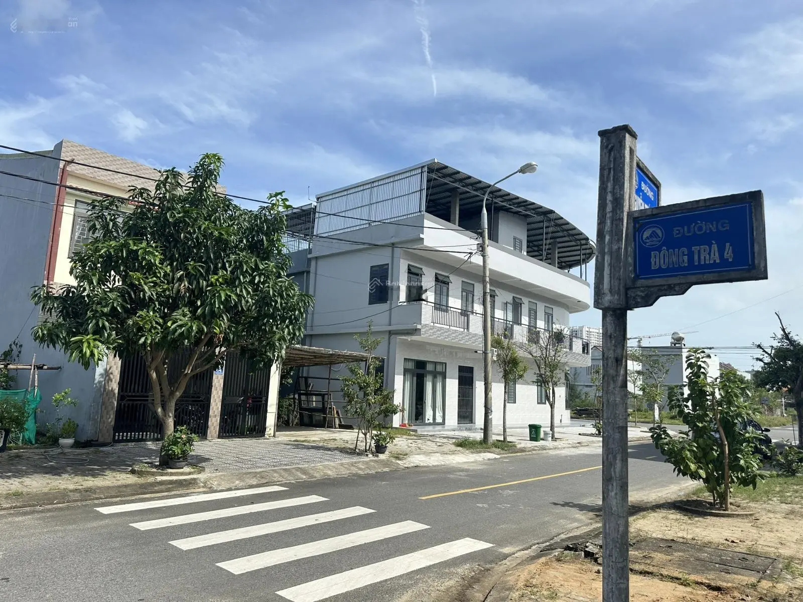 Bán nhà đẹp 2 MT 2 tầng khu Đông Trà, P. Hoà Hải, quận Ngũ Hành Sơn- Giá tốt 6 tỷ/135m2 (7x20)