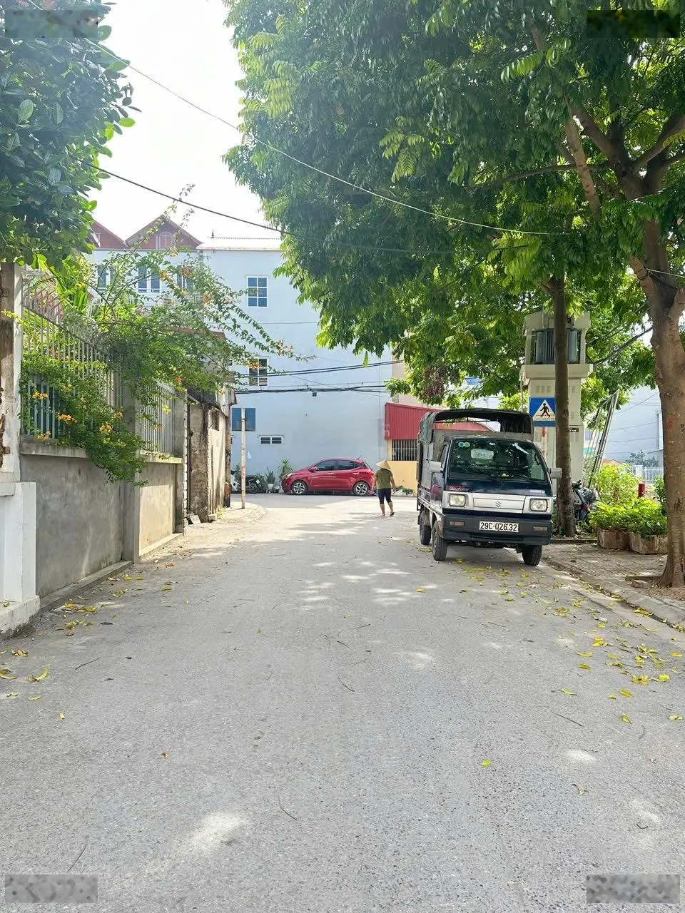 Bán gấp đất Minh Khai Quận Bắc Từ Liêm 36m2, ôtô tải qua cửa, ngõ thông, kinh doanh giá: hơn 4 tỷ