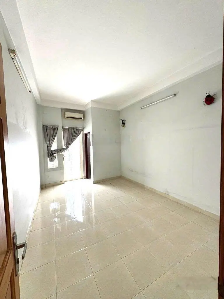 Chính Chủ Cần Bán Nhanh Nhà ở Phạm Văn Chí Q6, Giá 2 tỷ 850