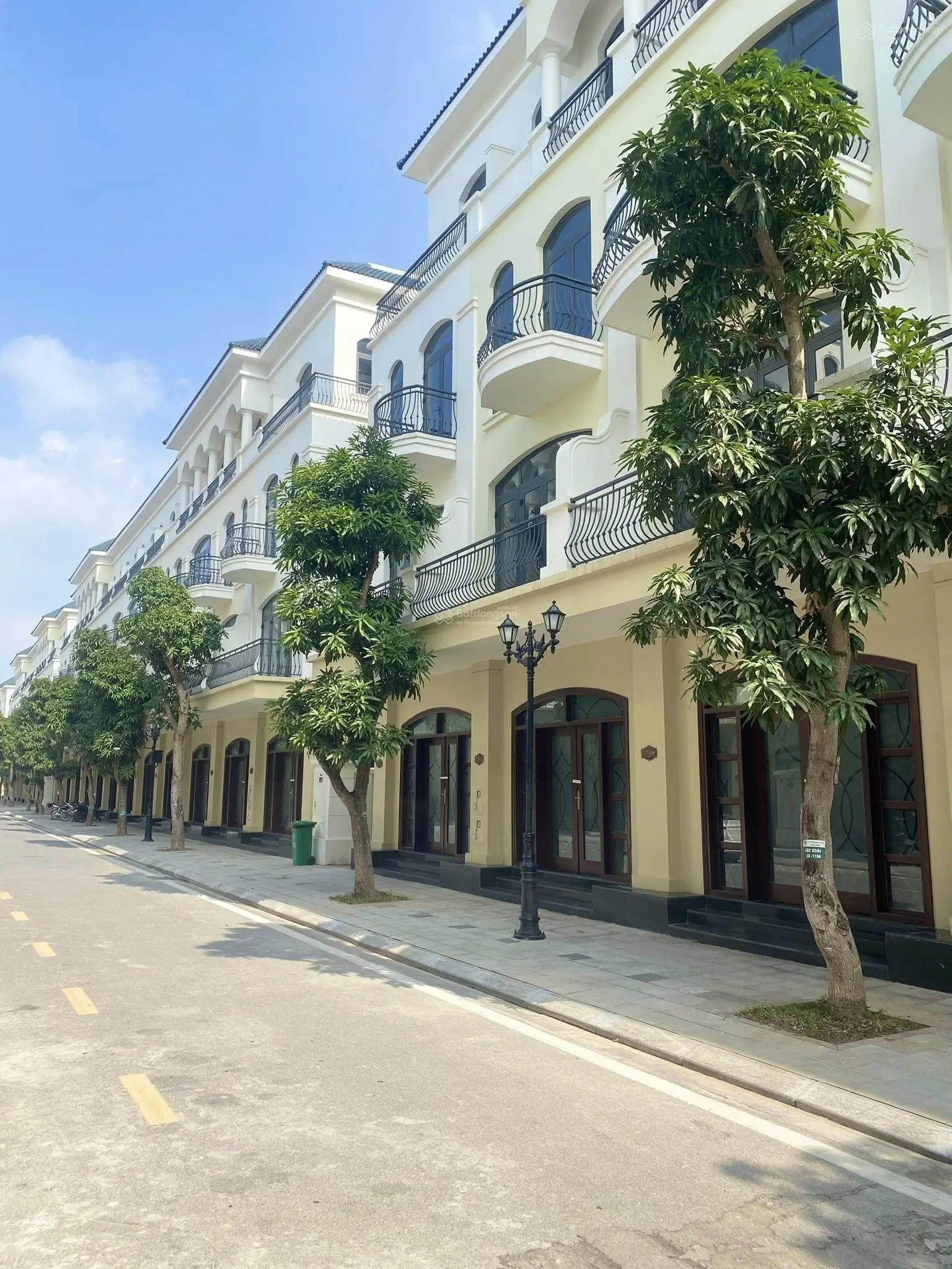 Chính chủ cần cắt lỗ gấp, hỗ trợ môi giới 1% - khách mua trừ vào giá bán
