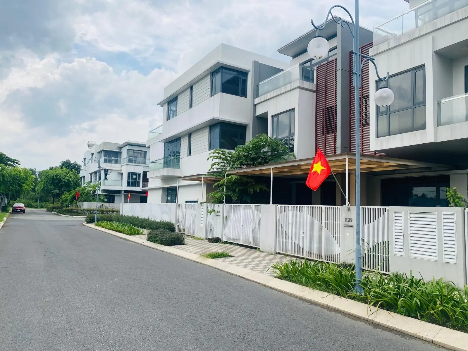 Bán biệt thự Phố Đông Village - Sol Villas giỏ hàng giá tốt nhất T12 từ chủ đầu tư - 0908137878