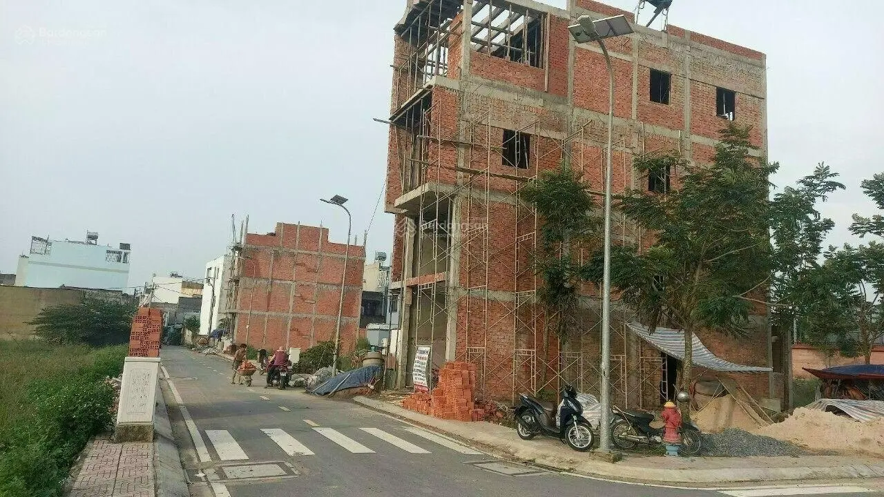Bán đất thổ cư shr 4x18m hẻm 135 Tây Lân xe tải vào tới nơi thông ra kênh Tham Lương giá:3.5 tỷ TL