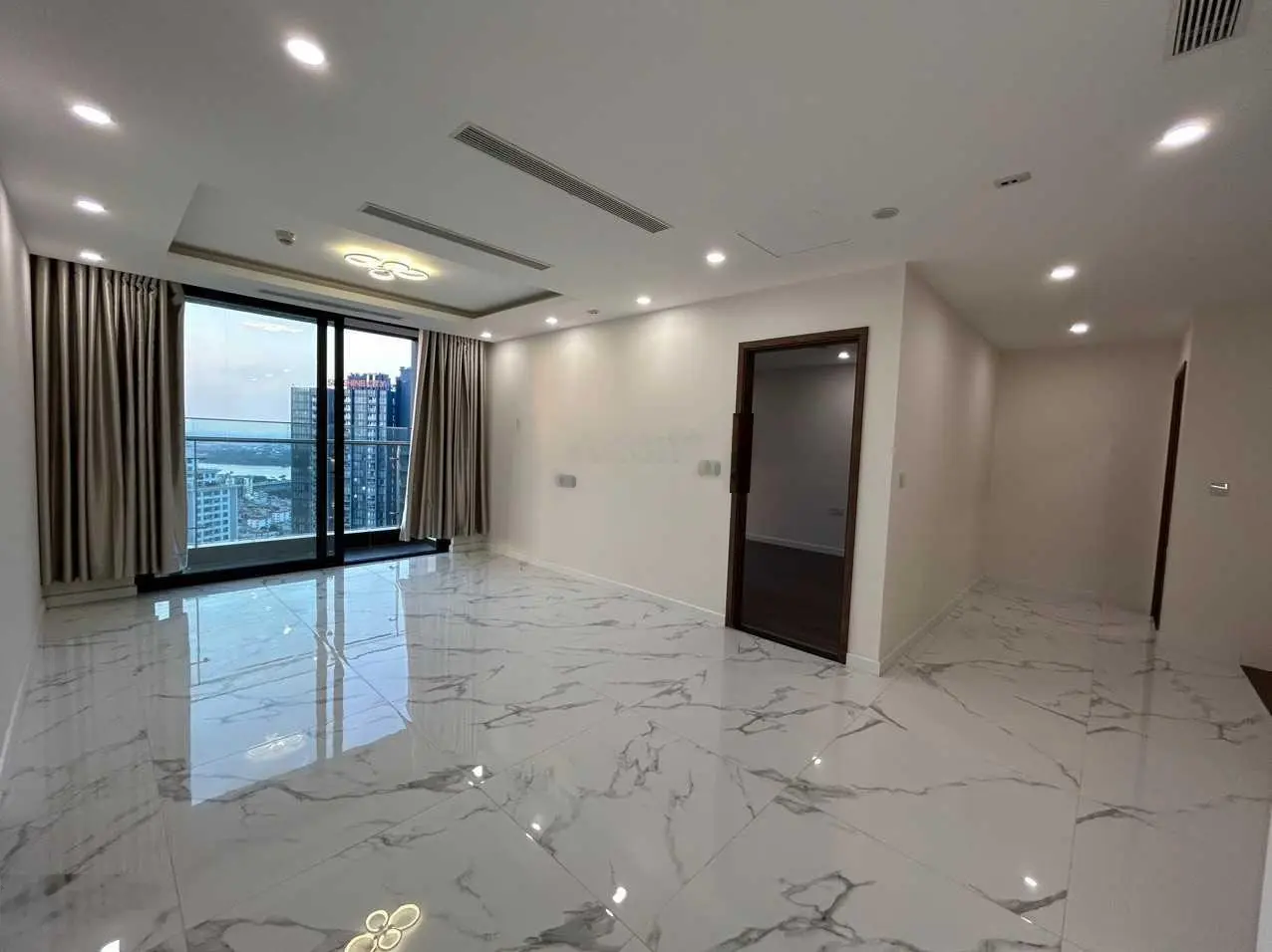 Cập nhật danh sách căn bán chuyển nhượng mới nhất Sunshine City Ciputra Hà Nội. Ms Hiền 0961 702 ***