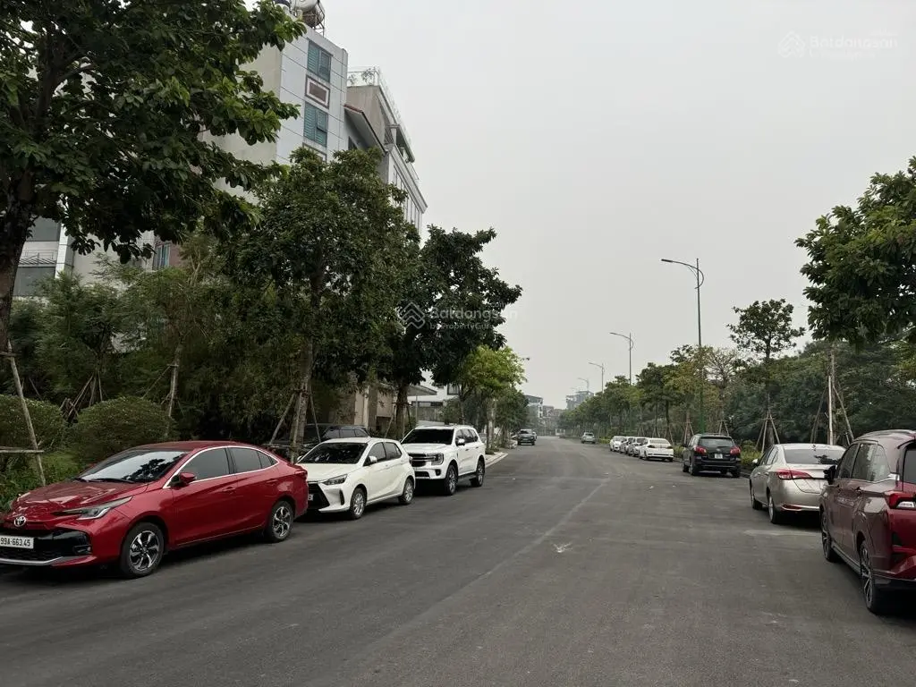 Chuyển sang nước ngoài, Bán biệt thự liền kề Minh Tâm. DT 90m2, x MT:10m, Giá: 25 tỷ.