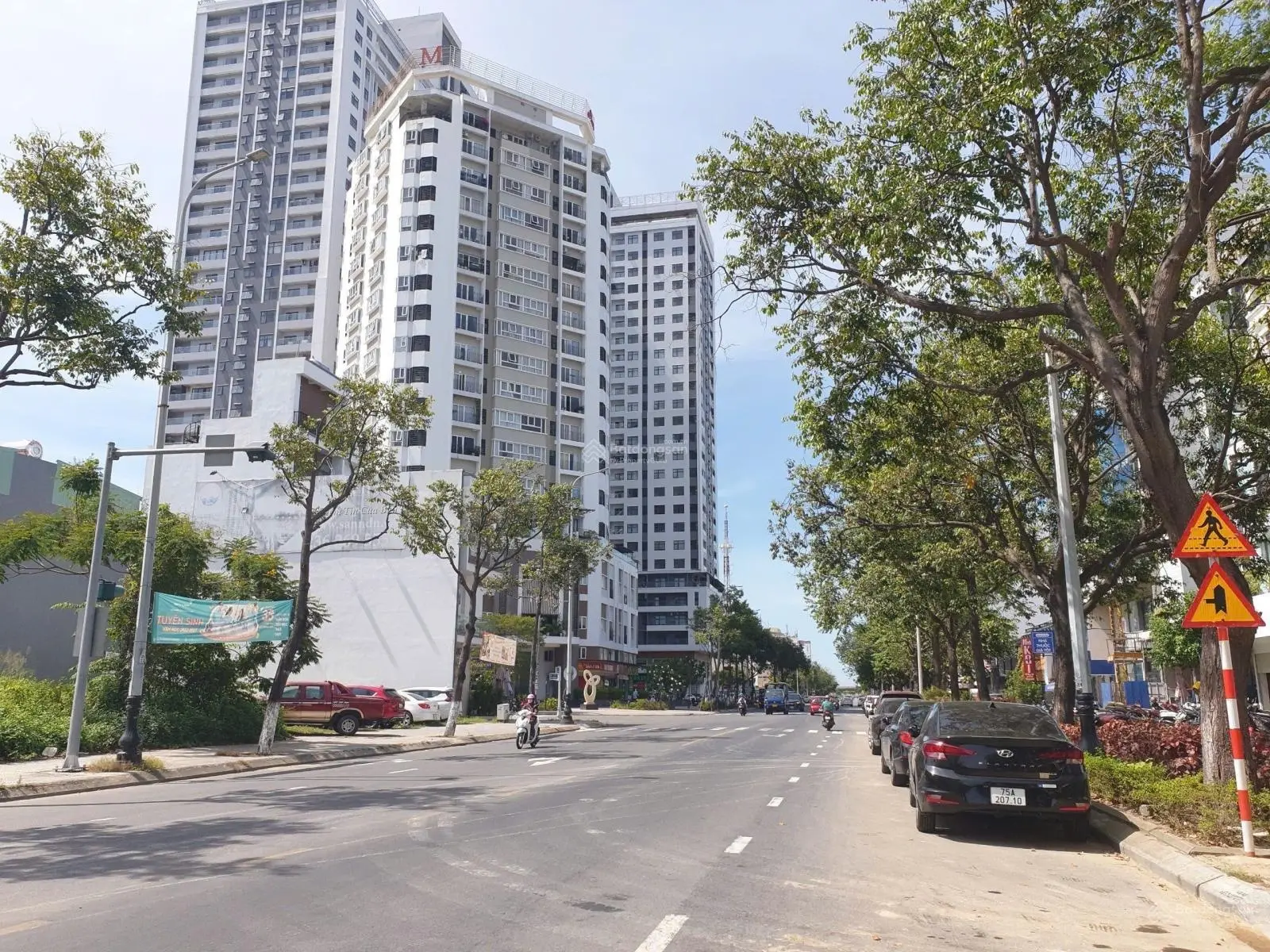 Bán cặp đất hướng Đông (10x20)MT đường Trần Hưng Đạo ngay Cổng EURO VILLA sát Toà MonarChy
