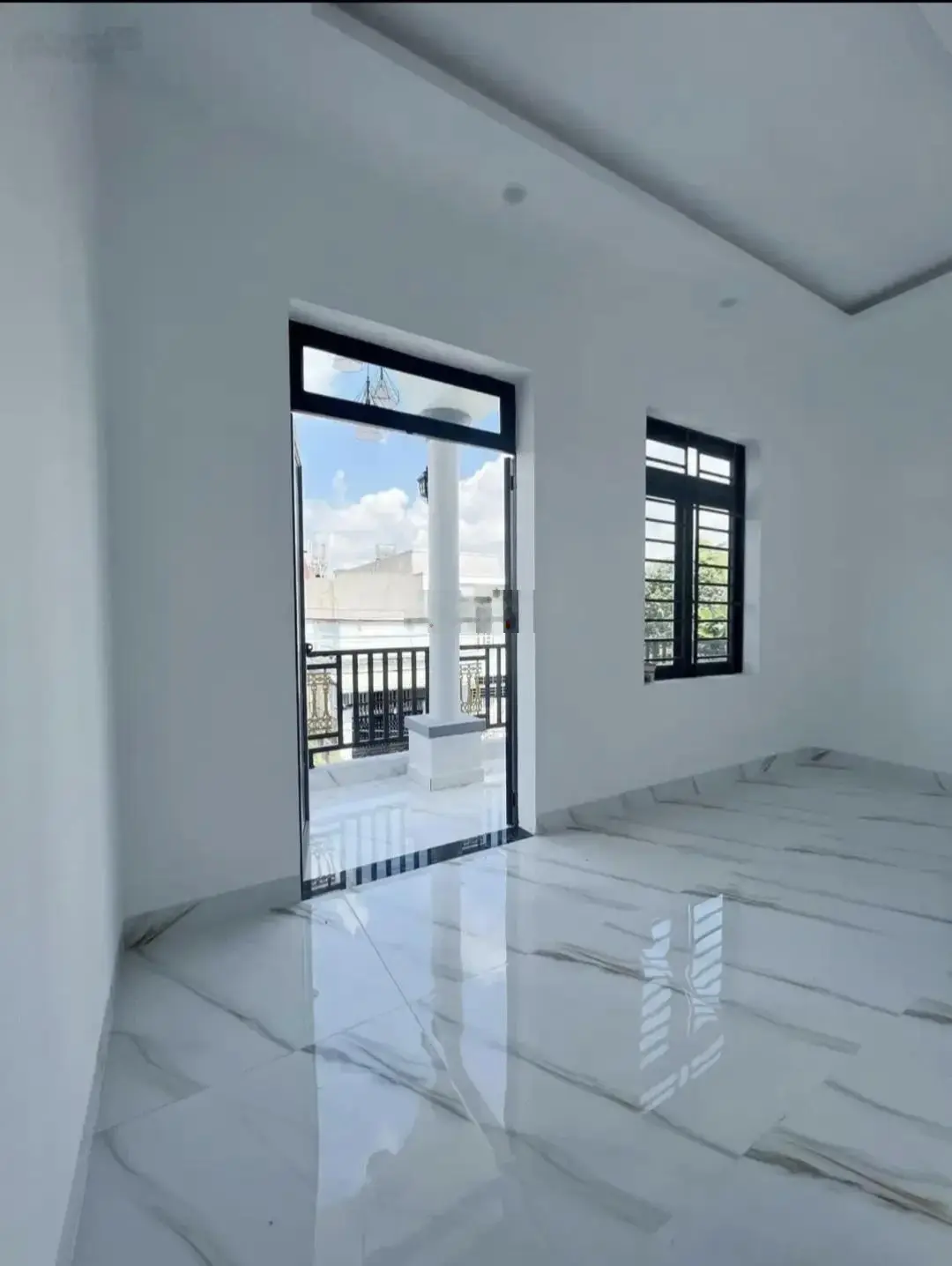 Bán gấp căn nhà nằm trong KDC quận 8 gần chợ đầu mối Bình Điền có dt 80m2 sổ HỒNG RIÊNG chỉ 3,8tỷ