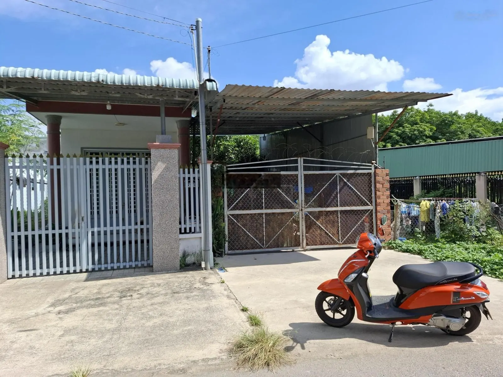 Nhà riêng 100m2 tại DX 133, Tân An, Thủ Dầu Một, Bình Dương giá tốt bán gấp