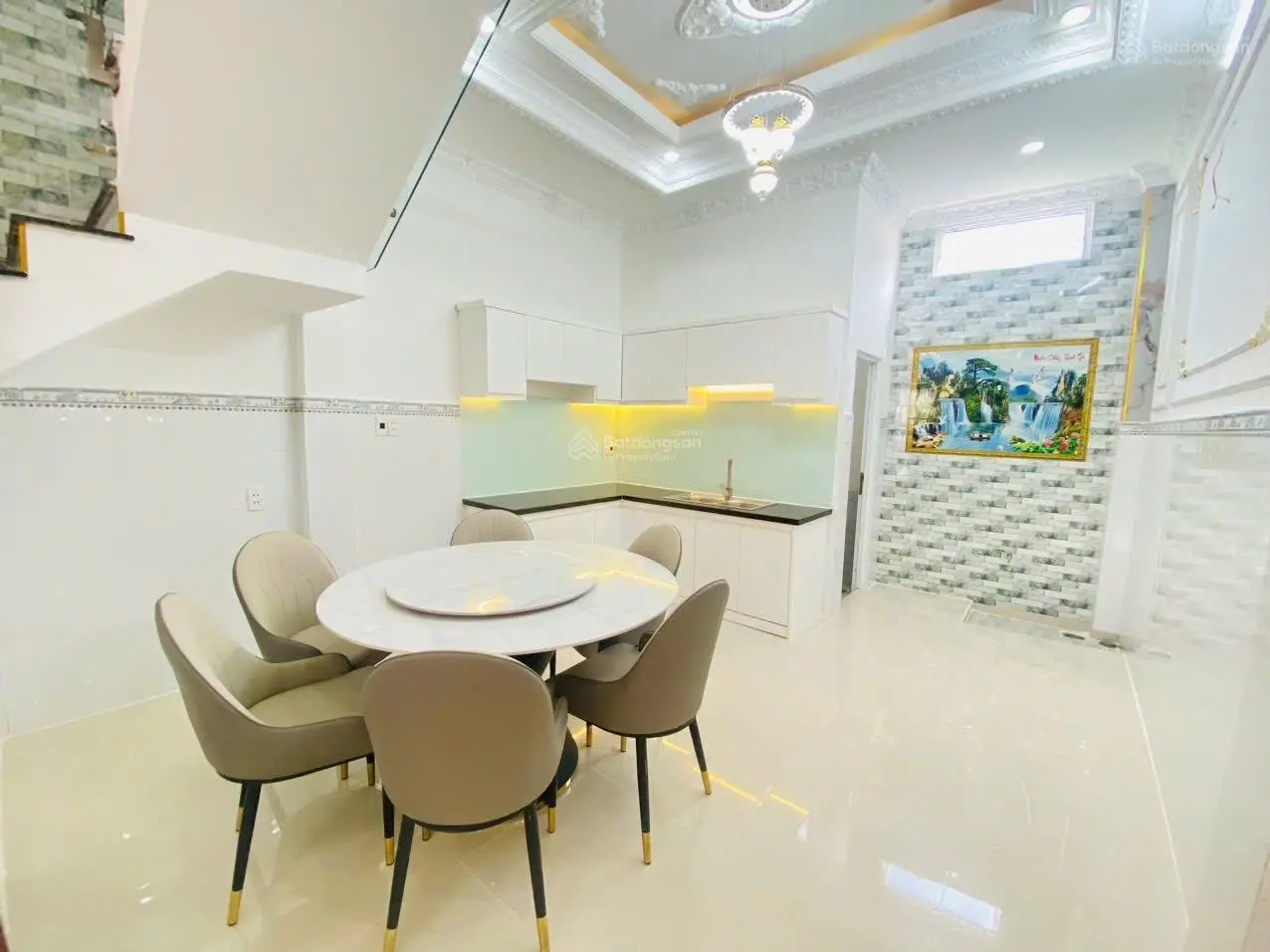 Bán nhà mặt tiền hẻm 1982 Huỳnh Tấn Phát - Thị trấn Nhà Bè 4x15m 3L, 4PN tặng full NT - Giá: 5.5 Tỷ
