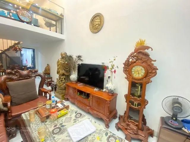 Bán gấp nhà 2 tầng Tân Xuân ôtô vào cửa nhà kiên cố ngõ nông xung quanh nhiều trường học giá 6,1 tỷ