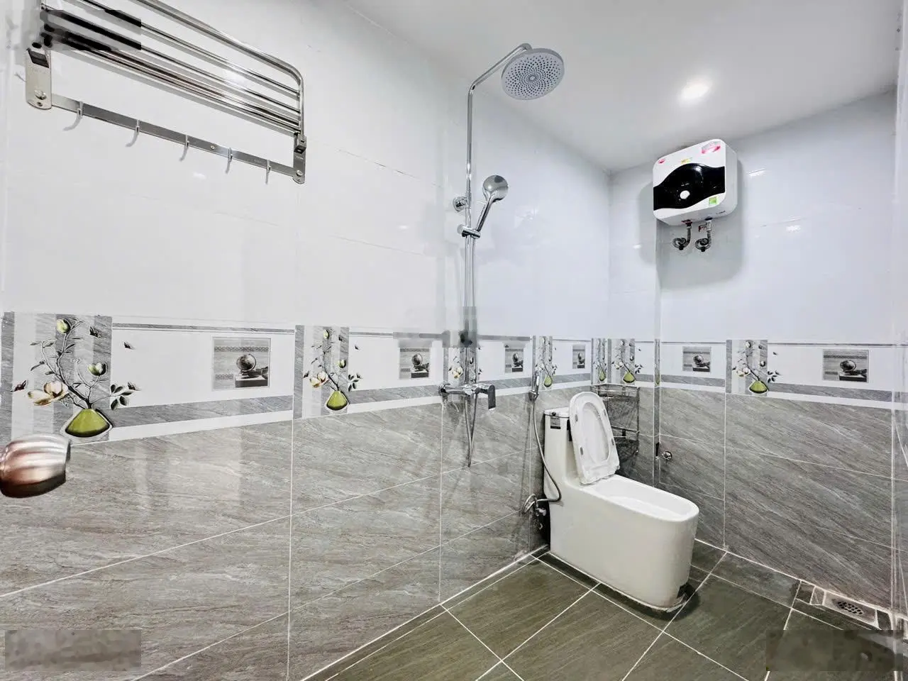 Bán nhà 2 tầng mới mặt tiền đường Nhơn Hòa 18, gần bến xe, giá 4 tỷ 650 Tl