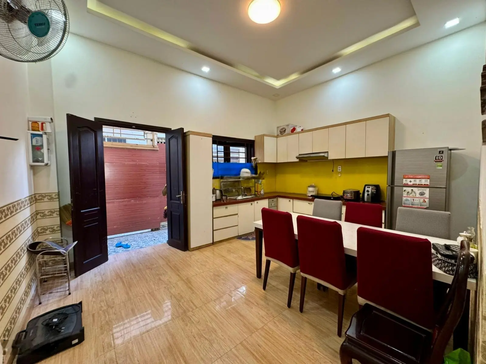 Bán nhà 2 tầng hẻm Dã Tượng 2 mặt tiền - Đối diện công viên - Khu quân đội, rất gần biển