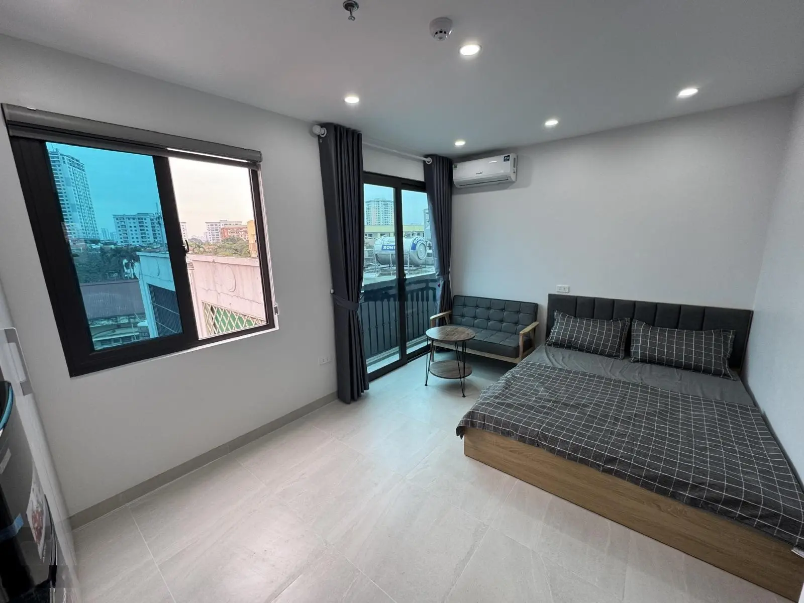 CCMN Quang Trung, Hà Đông. Dt 58m x7T thang máy. Phân lô ô tô tránh, vỉa hè. Giá 14.8 tỷ. Dt 750tr