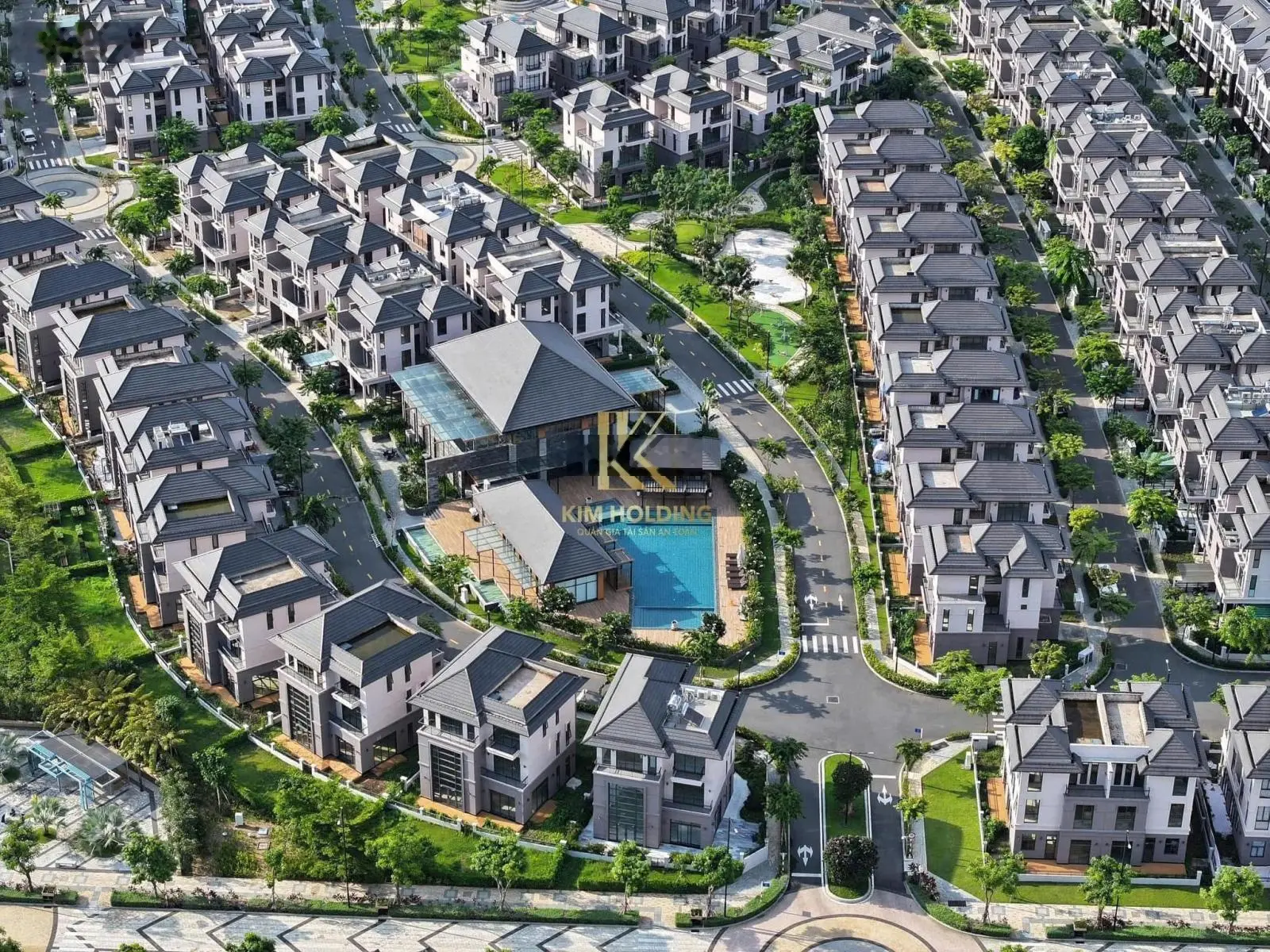 Cần bán gấp căn biệt thự song lập 200m giá tốt nhất thị trường