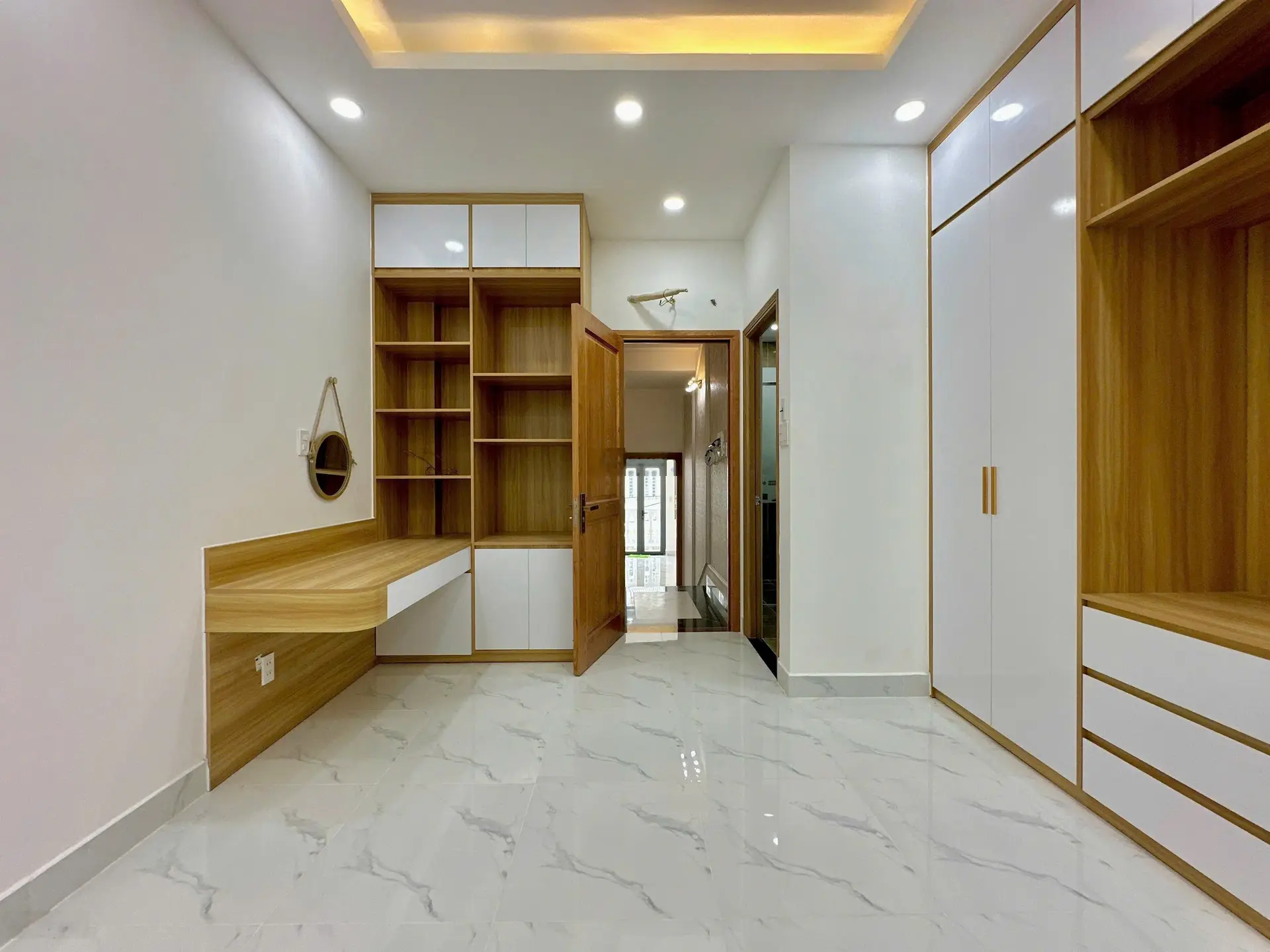 Nhà VIP 1 trệt 2 lầu, dt 4.5 x 21m, tại Tân Sơn Nhì, P Tân Sơn Nhì Khu Nội Bộ dân trí cao