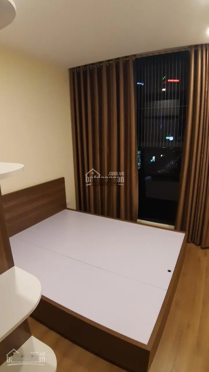 (Giá thật) chính chủ cần căn 85m2 3PN + 2WC full nội thất ở 110 Cầu Giấy Center Point, SĐCC