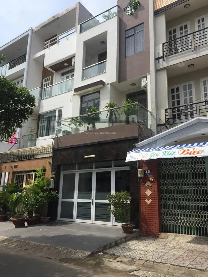 Bán biệt thự MT đường Số 5, 8 x 20m, 3,5 tấm, giá 29.9 tỷ, khu Tên Lửa có hầm, đối diện công viên