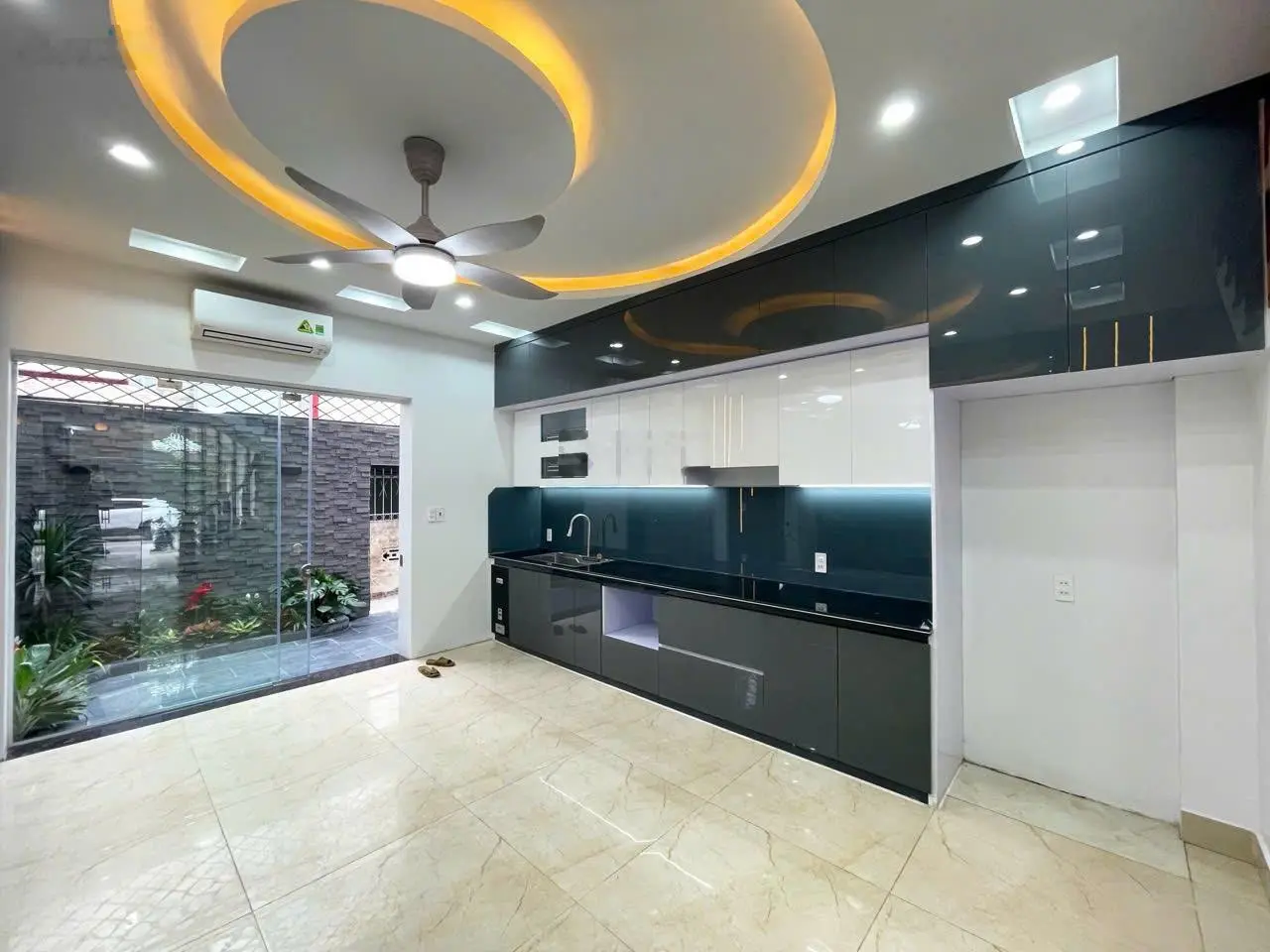 Bán nhà riêng 4PN, 3WC, 72m2 tại Đông Trung Hành, 6,6 tỷ