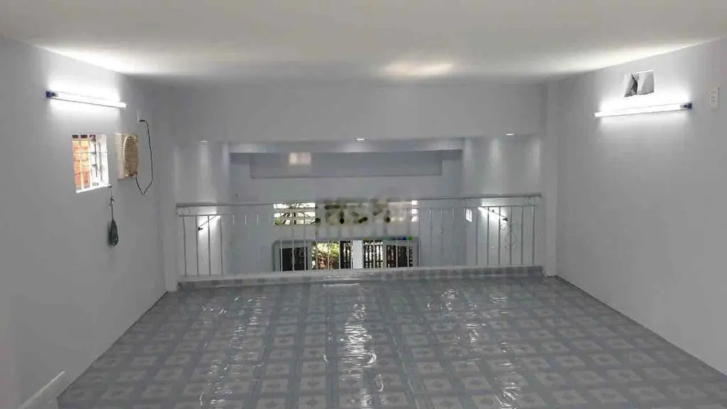 Nhà 4x15m Chợ đầu mối nông sản / sổ hồng sang tên