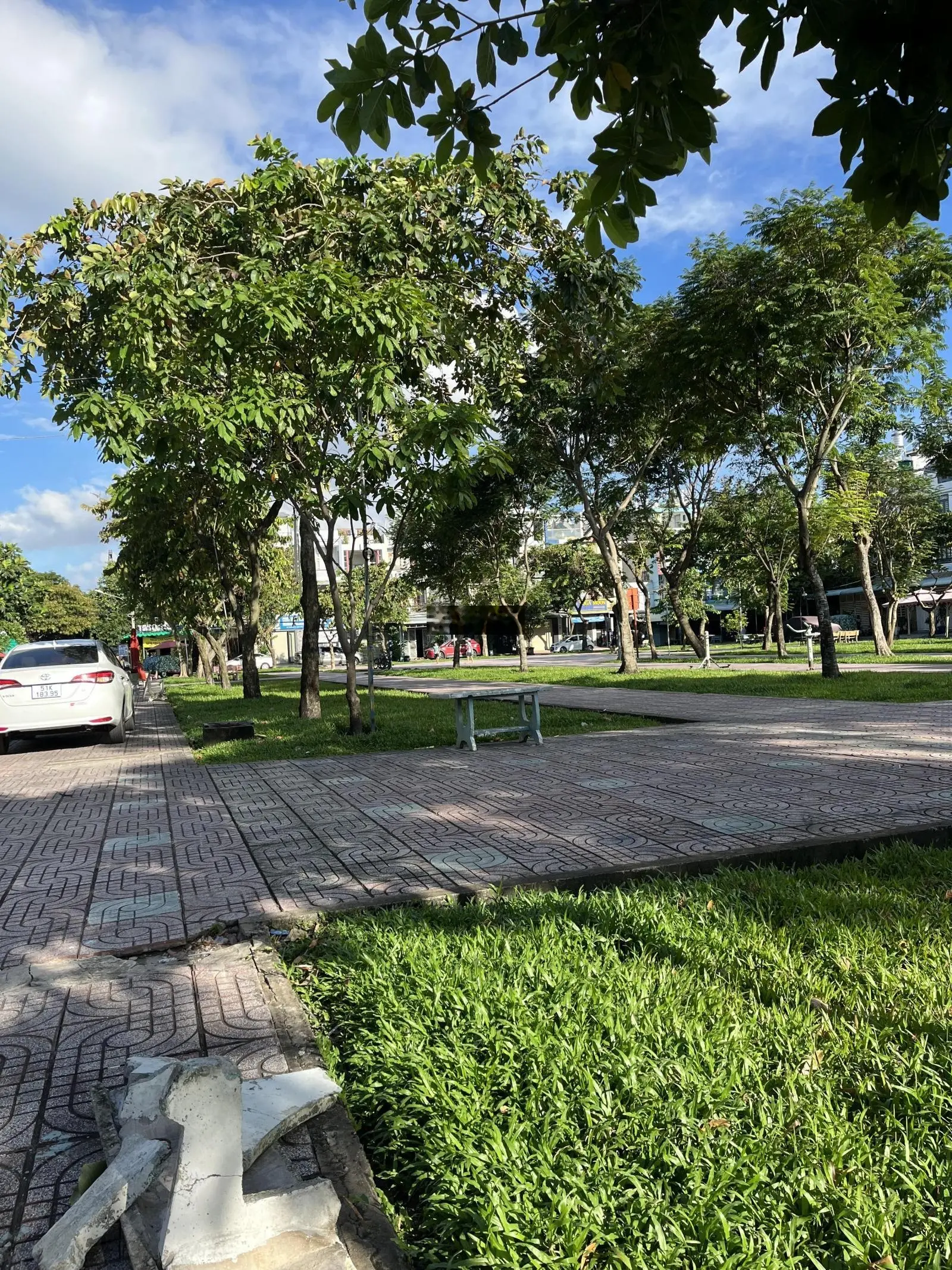 Bán nhà 4 tấm, dối diện công viên, P. BHH. B, Quận Bình Tân
