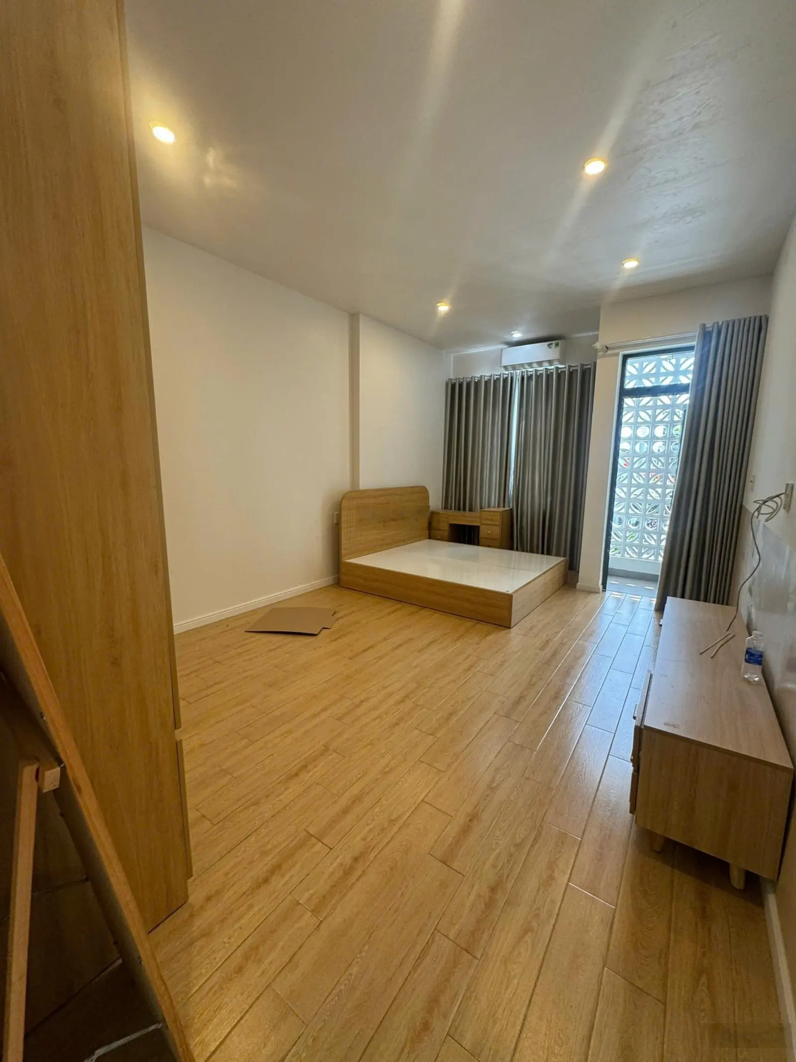 Bán nhà 3 tầng đẹp khu tđc vcn phước hải trung tâm nha trang giá cực tốt: chỉ 5 tỷ 350 triệu