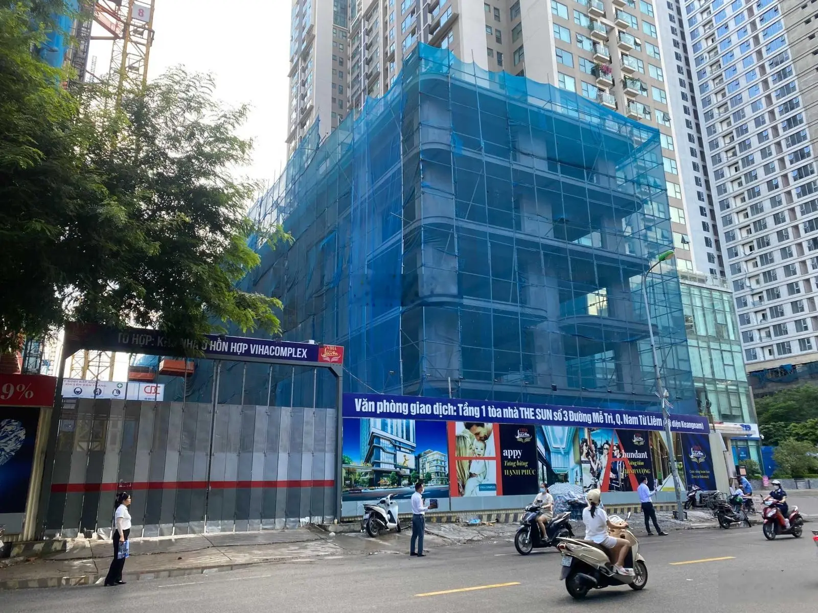 Suất ngoại giao liền kề 107 Nguyễn Tuân 5 tầng 1 hầm ngay cạnh chung cư đang xây