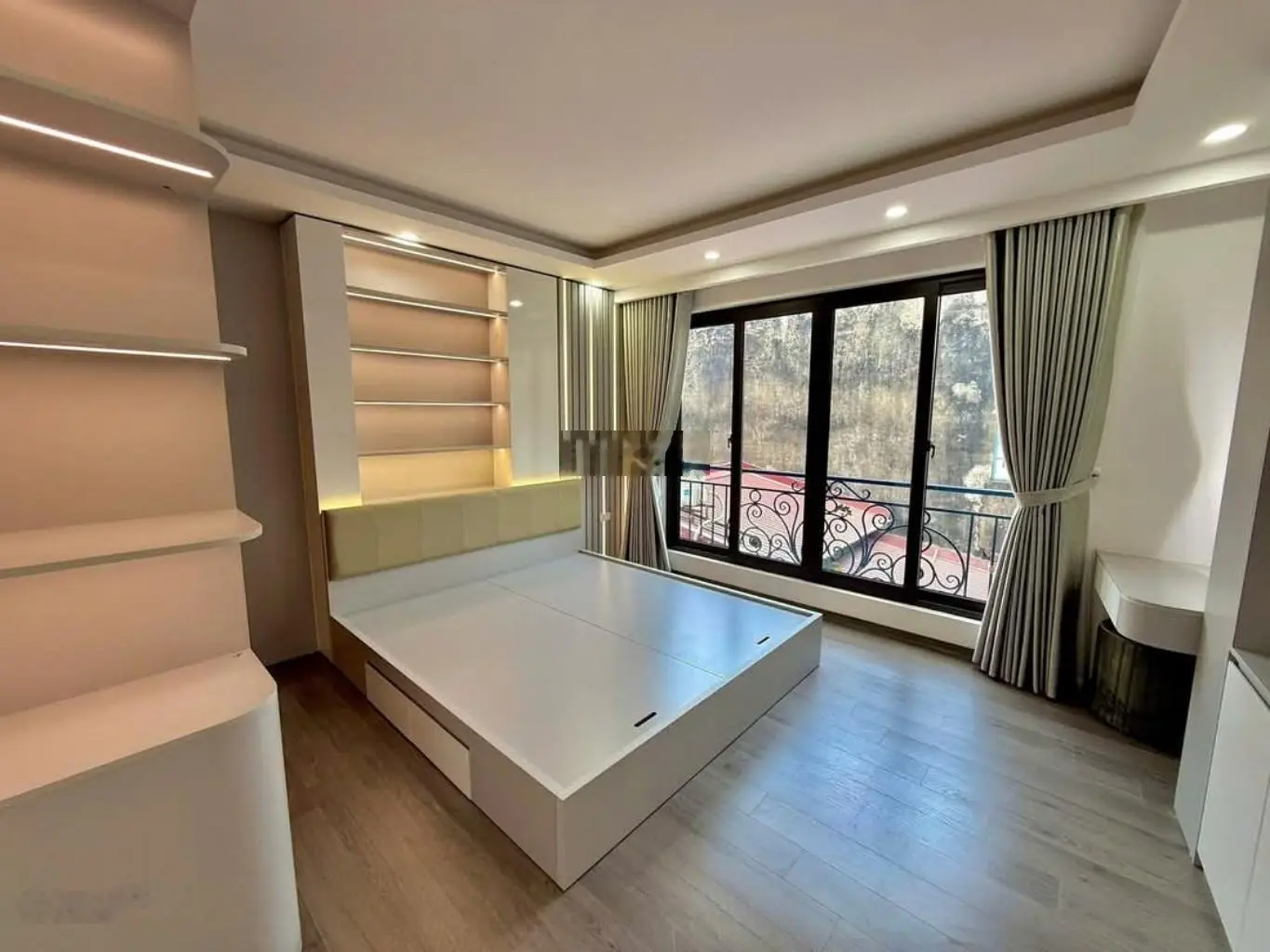 Bán nhà Mễ Trì-Nam Từ Liêm căn hộ dòng tiền