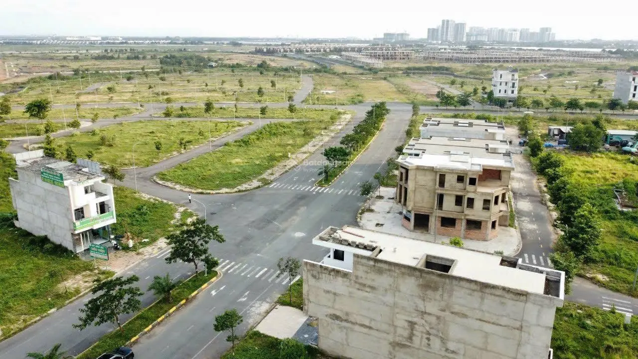 Giảm 200 triệu, chủ bán nhanh lô đất dự án Long Hưng 100m, bao thuế sang sổ, gần trường học