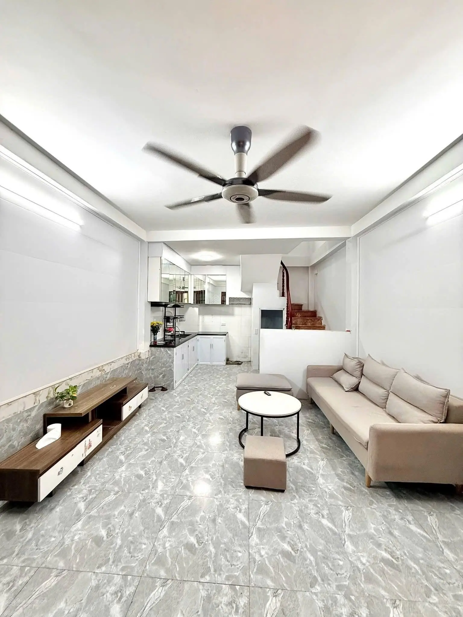 Chính chủ bán nhà riêng đường đông thiên, phố lĩnh nam, hoàng mai. 32m * 4t, 5.85 tỷ